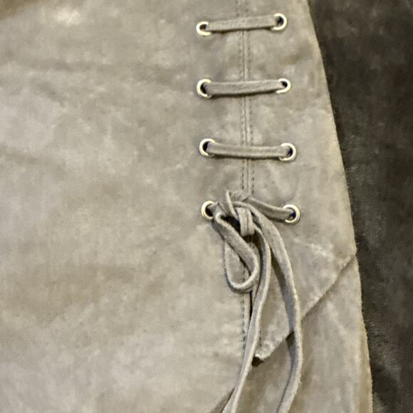 BLANKNYC-Suede Leather Lined Mini Skirt-Lace Up Faux Wrap-Smoky Gray-Size 30 - Picture 7 of 16